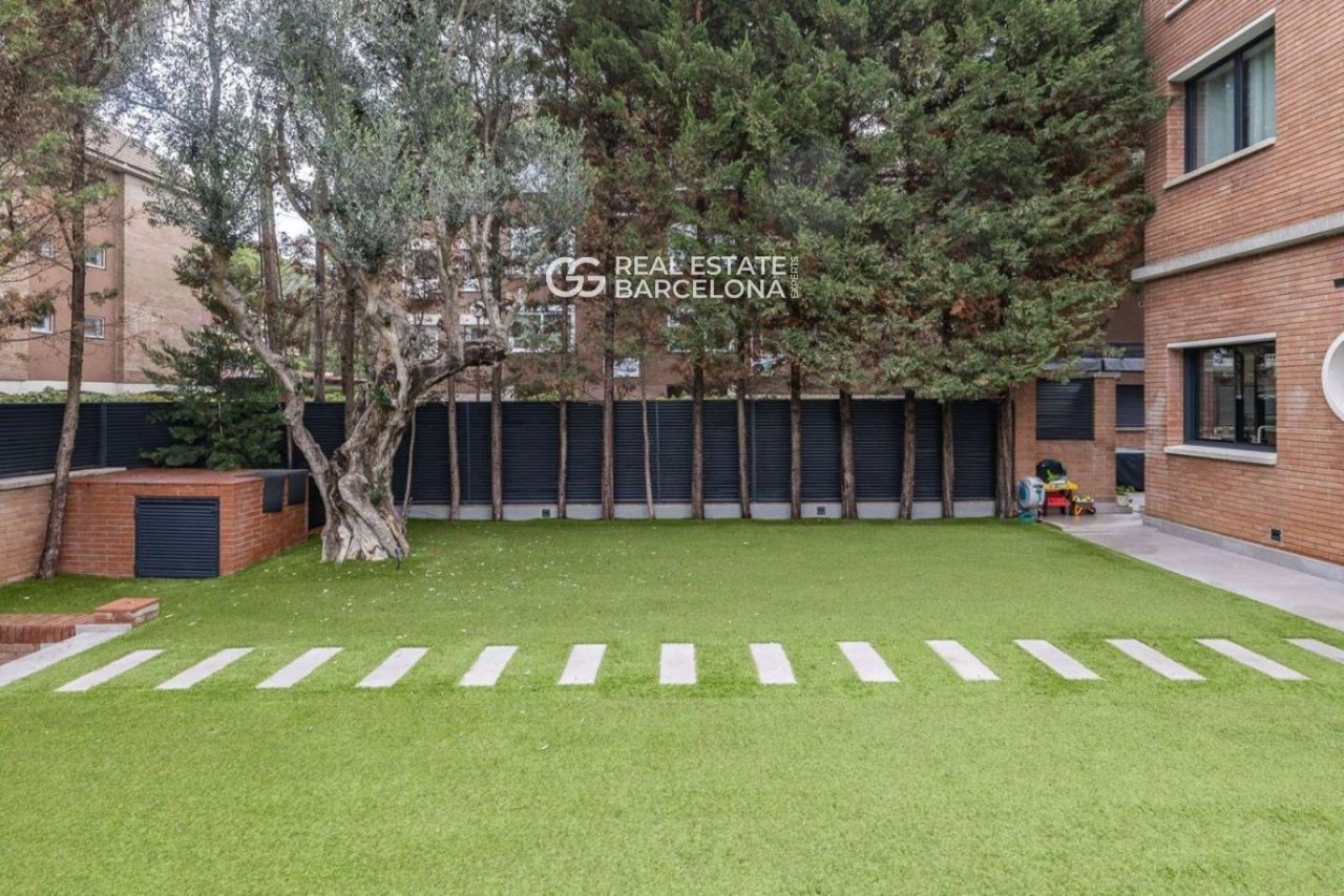 Шале в Барселоне, Испания, 231 м² - фото 5