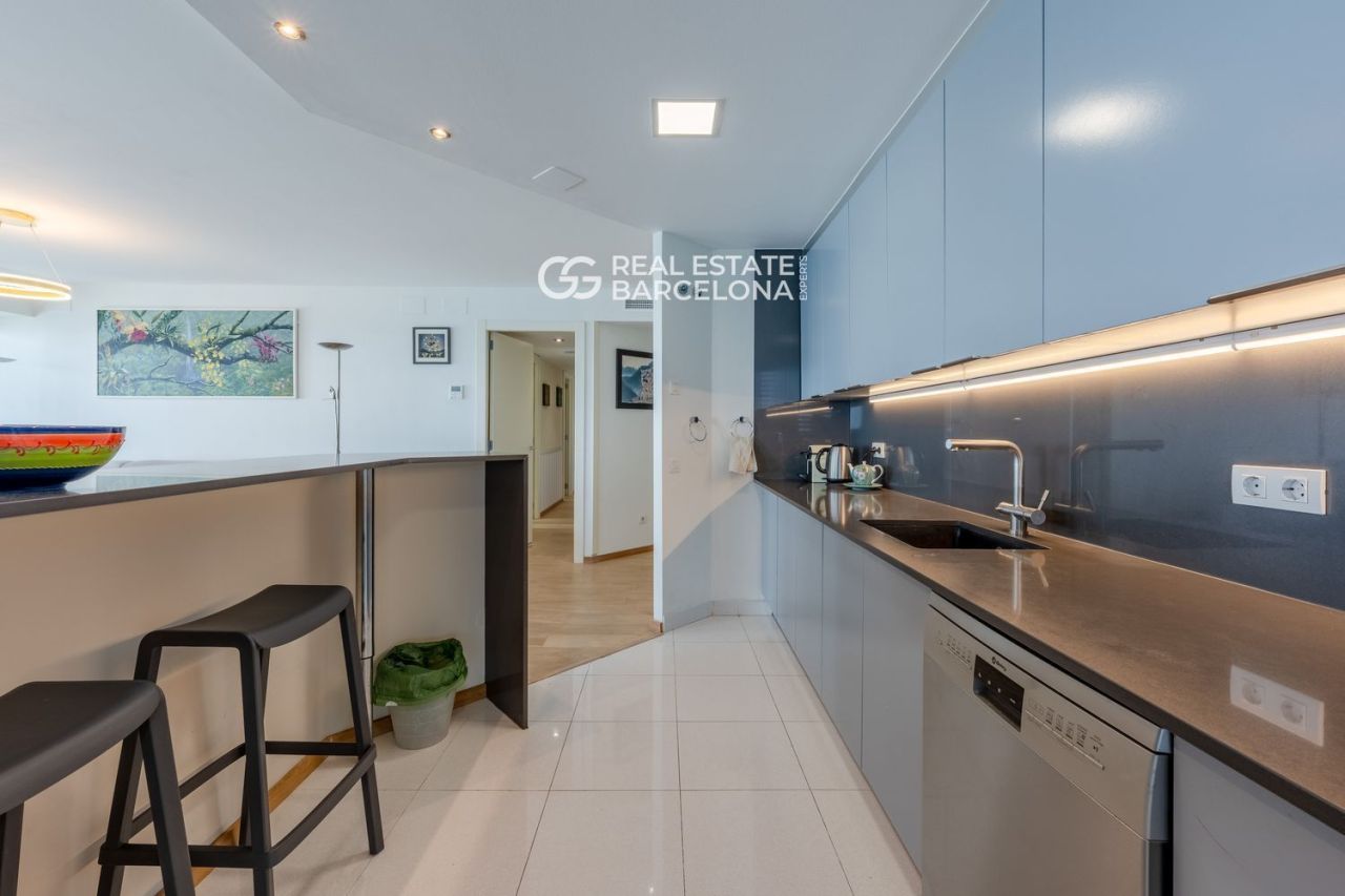 Квартира в Барселоне, Испания, 242 м² - фото 11