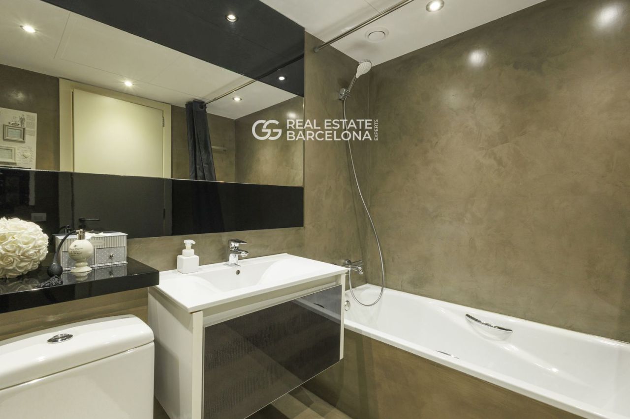 Квартира в Барселоне, Испания, 187 м² - фото 14