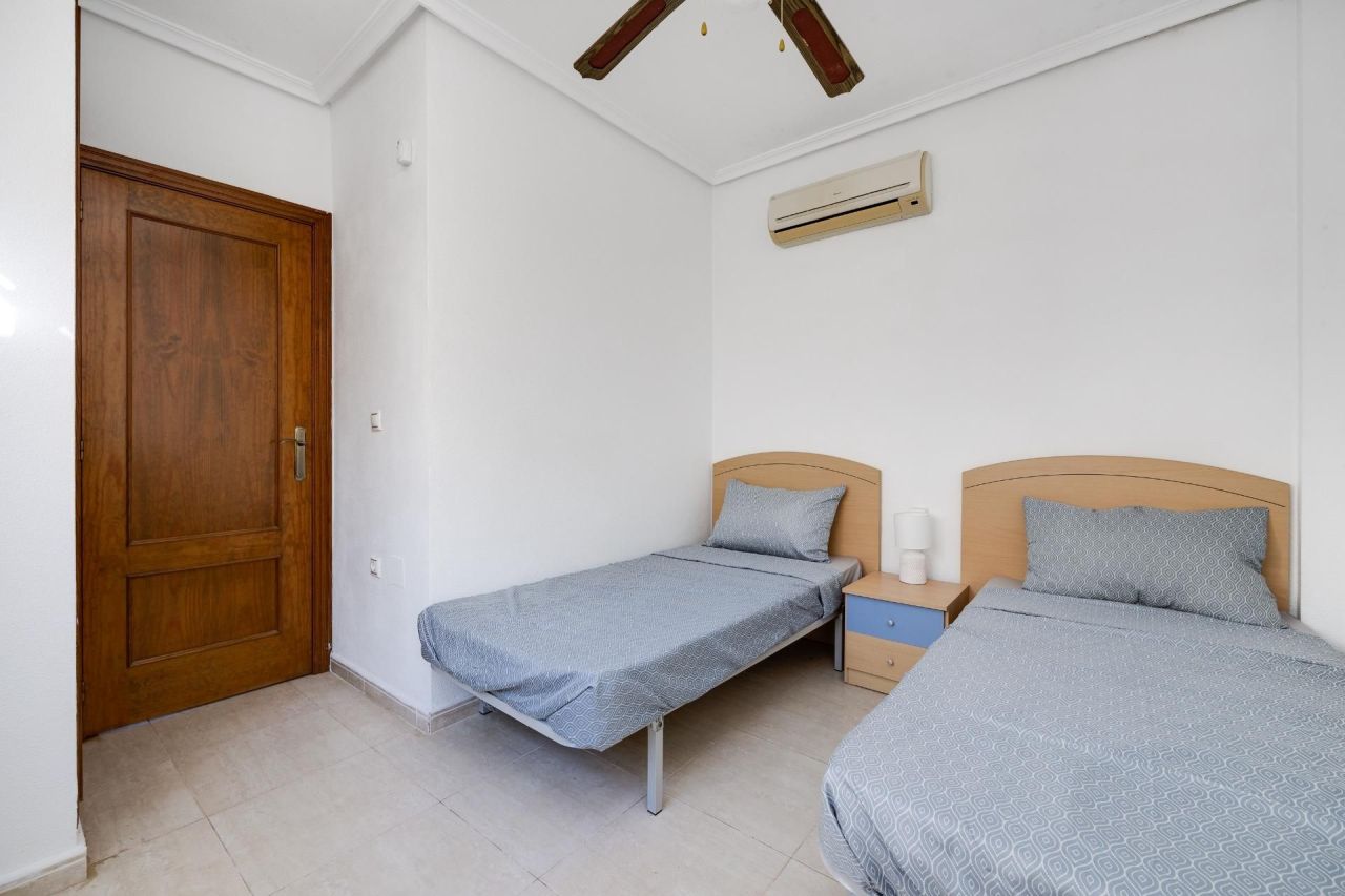 Бунгало в Торревьехе, Испания, 76 м² - фото 9