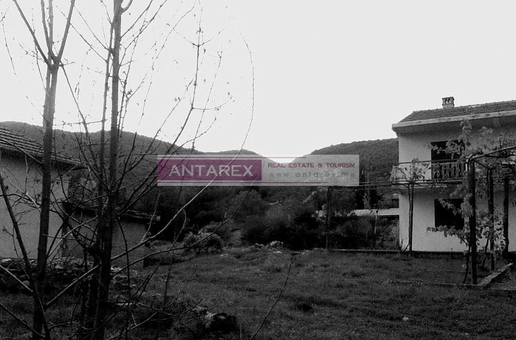 Земля в Биеле, Черногория, 3 431 м² - фото 2