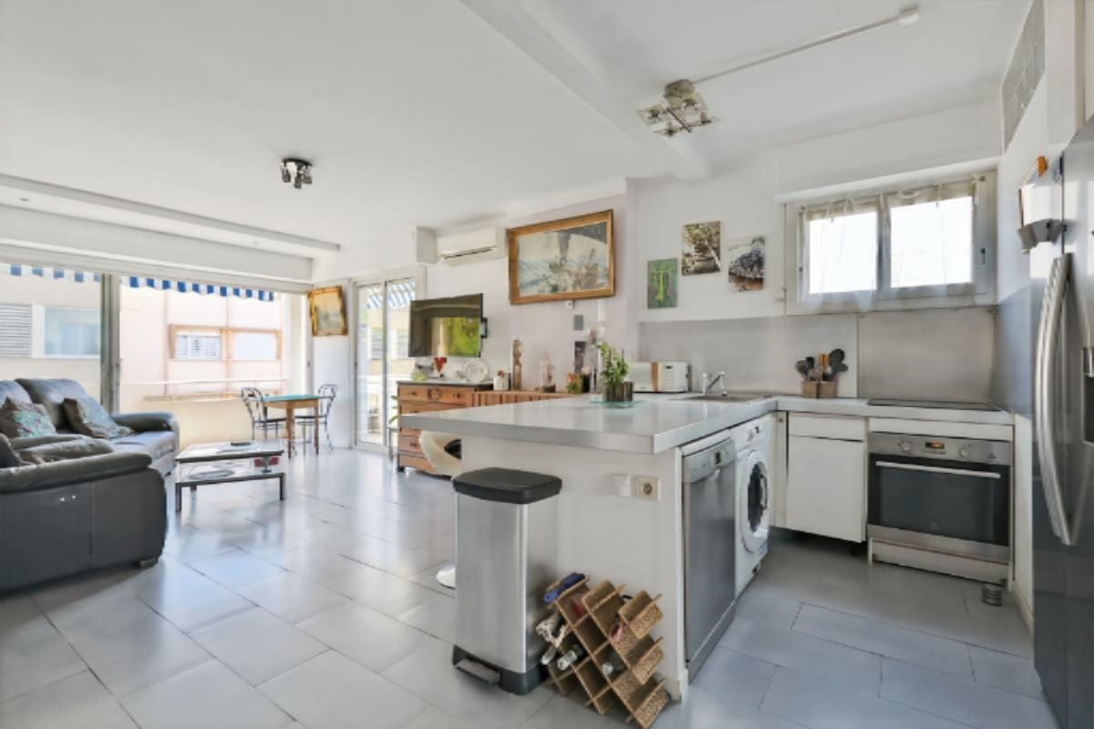 Квартира в Каннах, Франция, 80 м² - фото 1