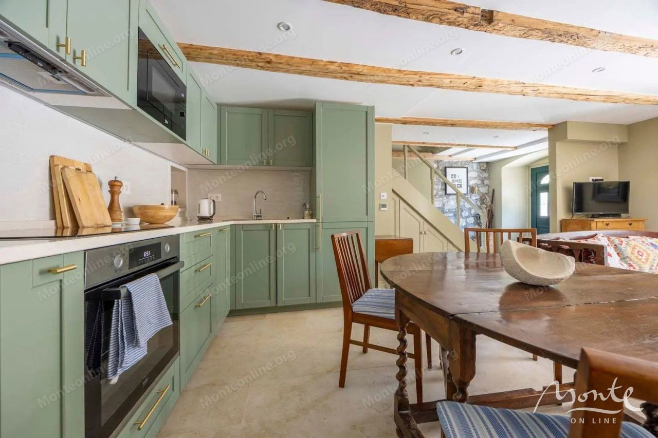 Вилла в Херцег-Нови, Черногория, 92 м² - фото 3