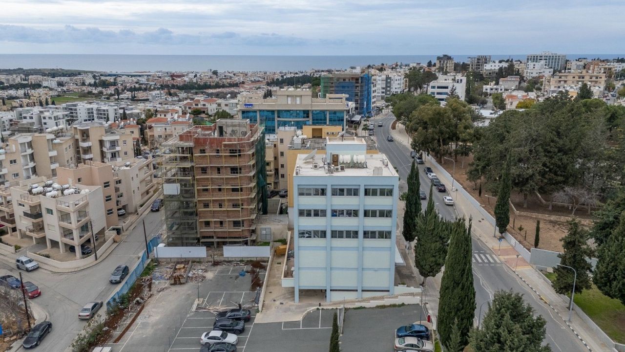 Коммерческая недвижимость в Пафосе, Кипр, 836 м² - фото 2