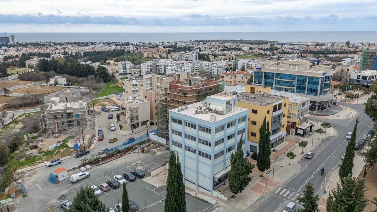Коммерческая недвижимость в Пафосе, Кипр, 836 м² - фото 4