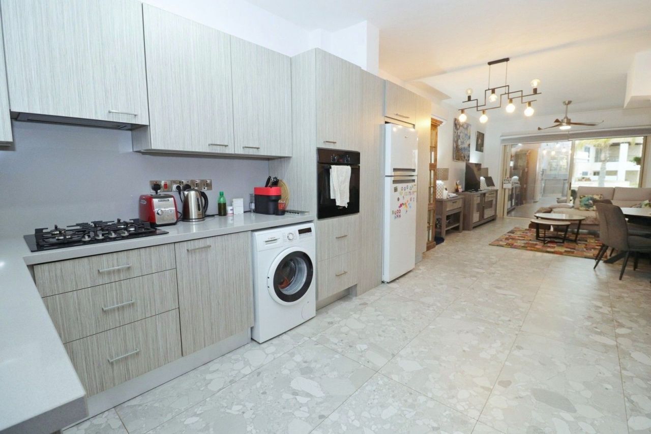 Таунхаус в Пафосе, Кипр, 99 м² - фото 8