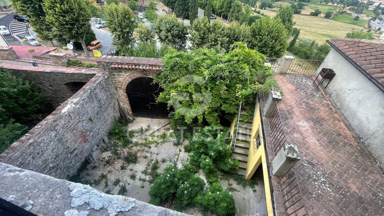 Дом в Кастильон-Фиорентино, Италия, 1 016 м² - фото 2