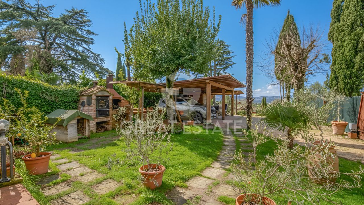 Апартаменты в Кастильоне-дель-Лаго, Италия, 283.2 м² - фото 3