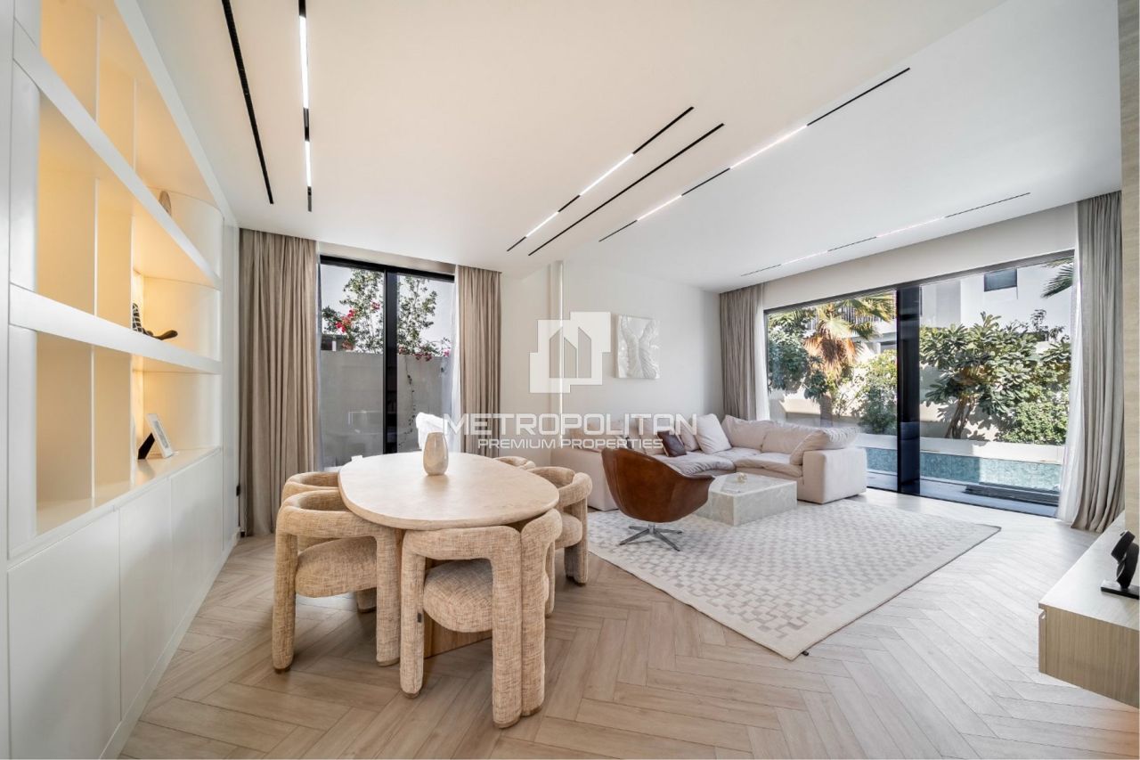 Вилла в Дубае, ОАЭ, 467 м² - фото 1