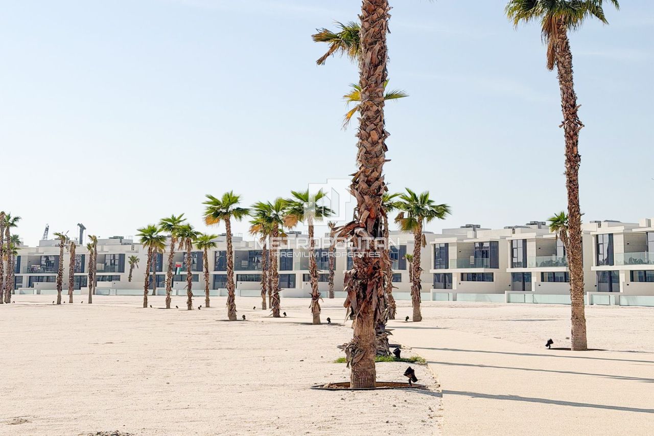 Вилла в Рас-эль-Хайме, ОАЭ, 256 м² - фото 11