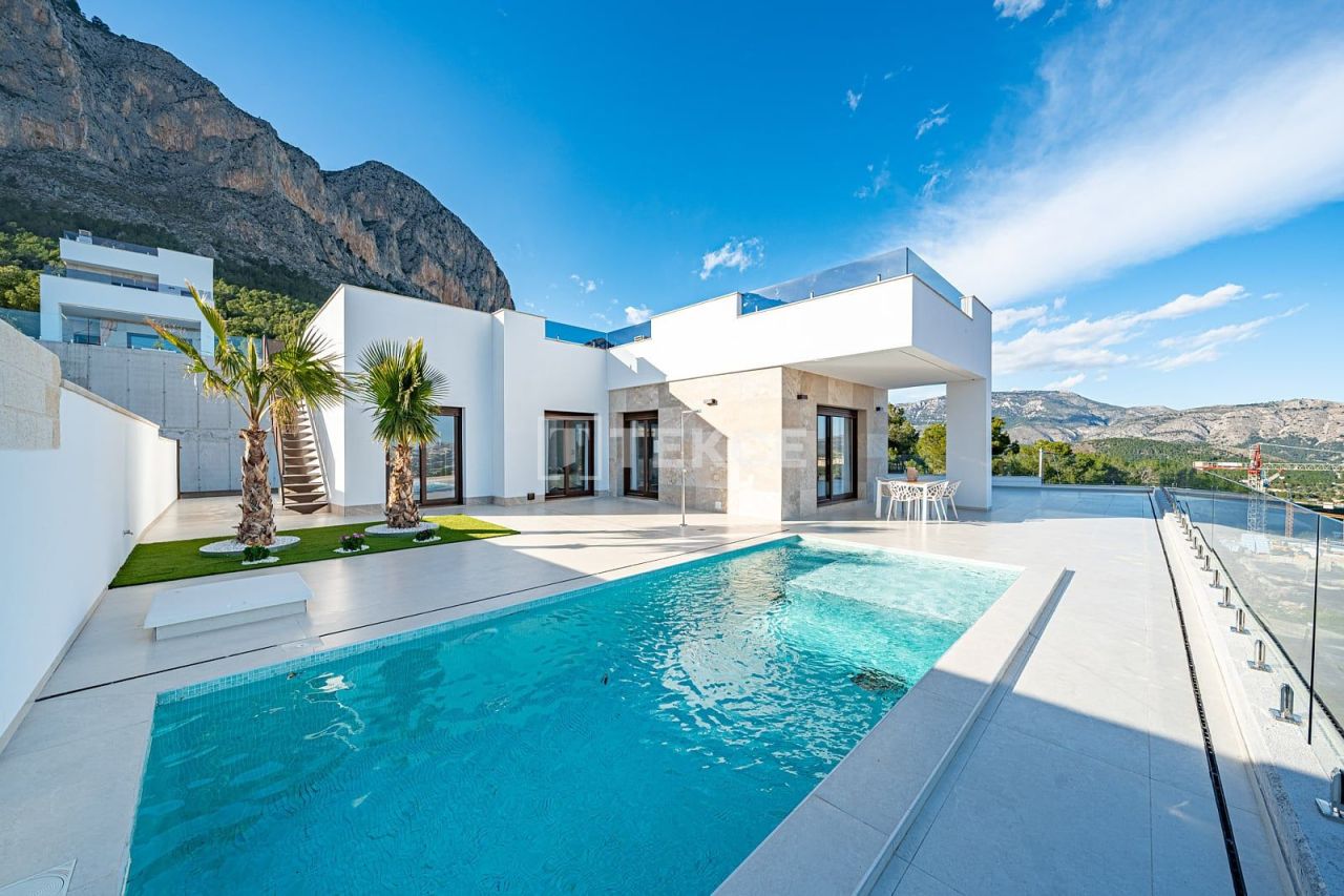 Вилла в Полопе, Испания, 165 м² - фото 1