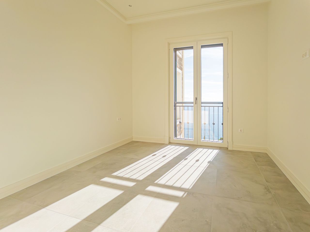 Апартаменты в Тивате, Черногория, 104 м² - фото 16