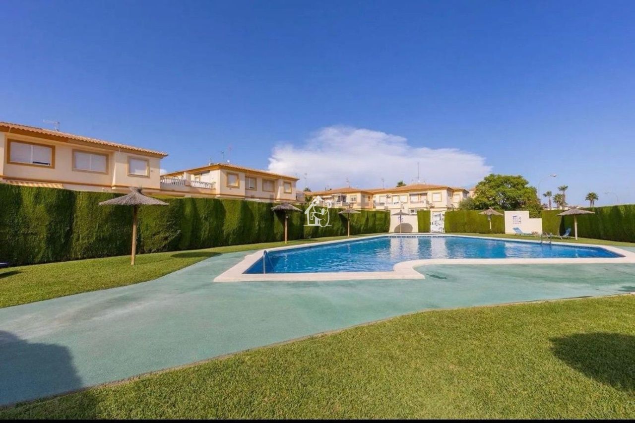 Апартаменты в Ориуэла Коста, Испания, 60 м² - фото 1