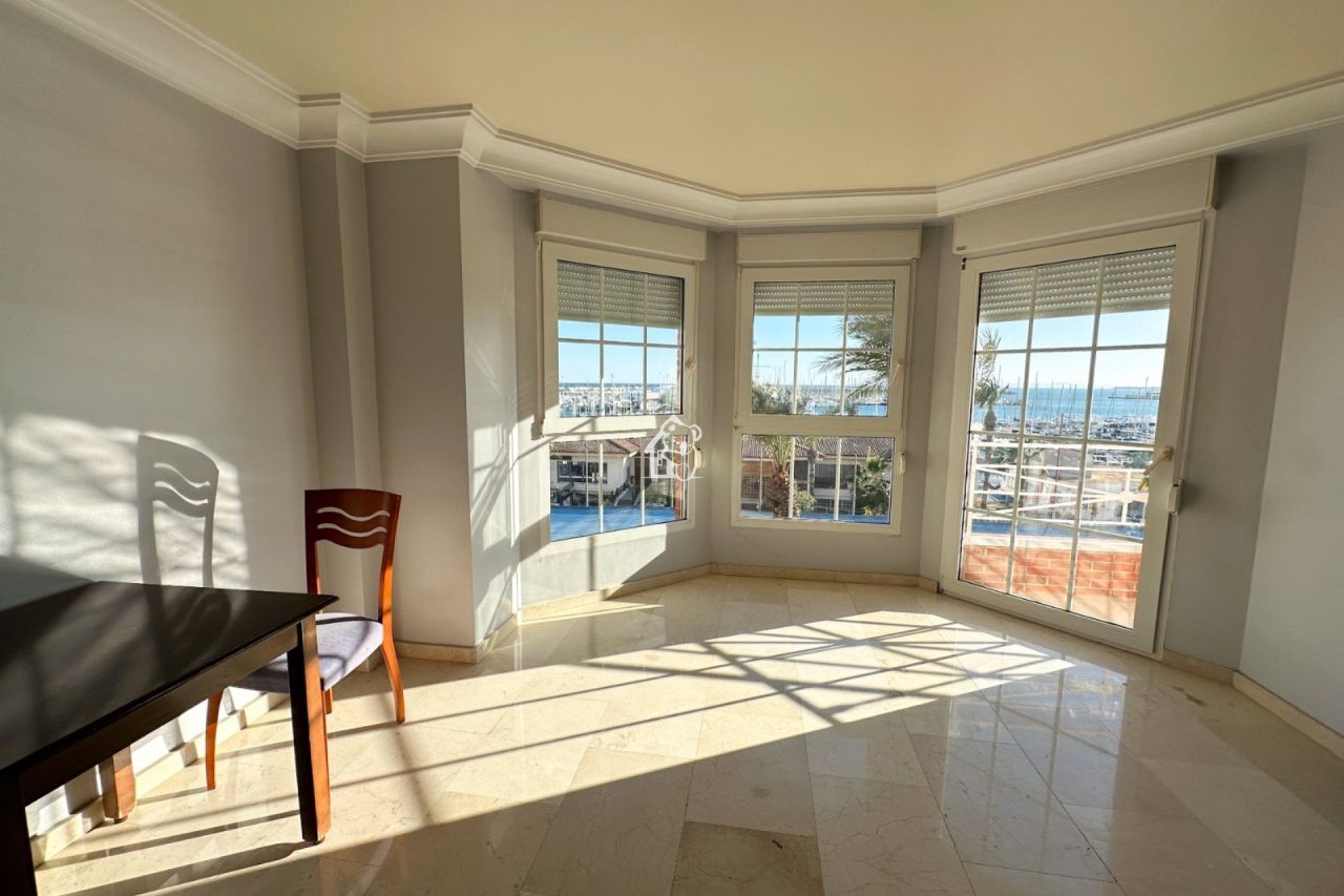 Апартаменты в Торревьехе, Испания, 145 м² - фото 8