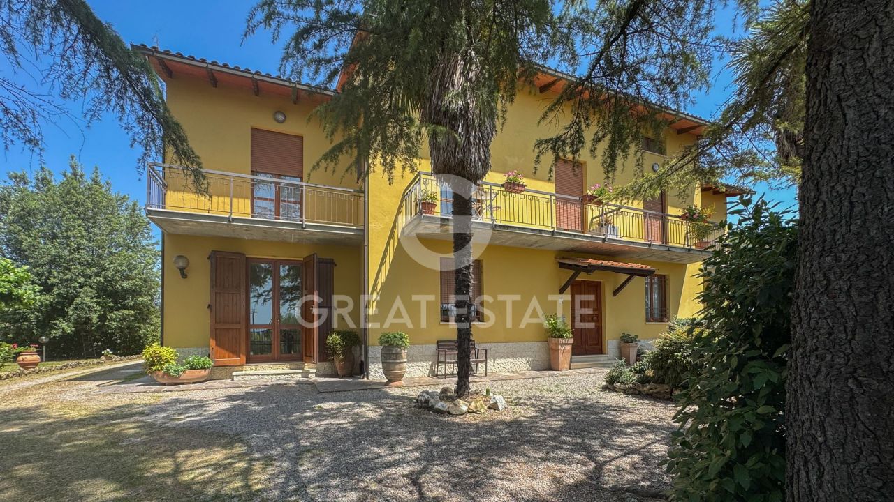 Вилла в Кьюси, Италия, 418.95 м² - фото 2