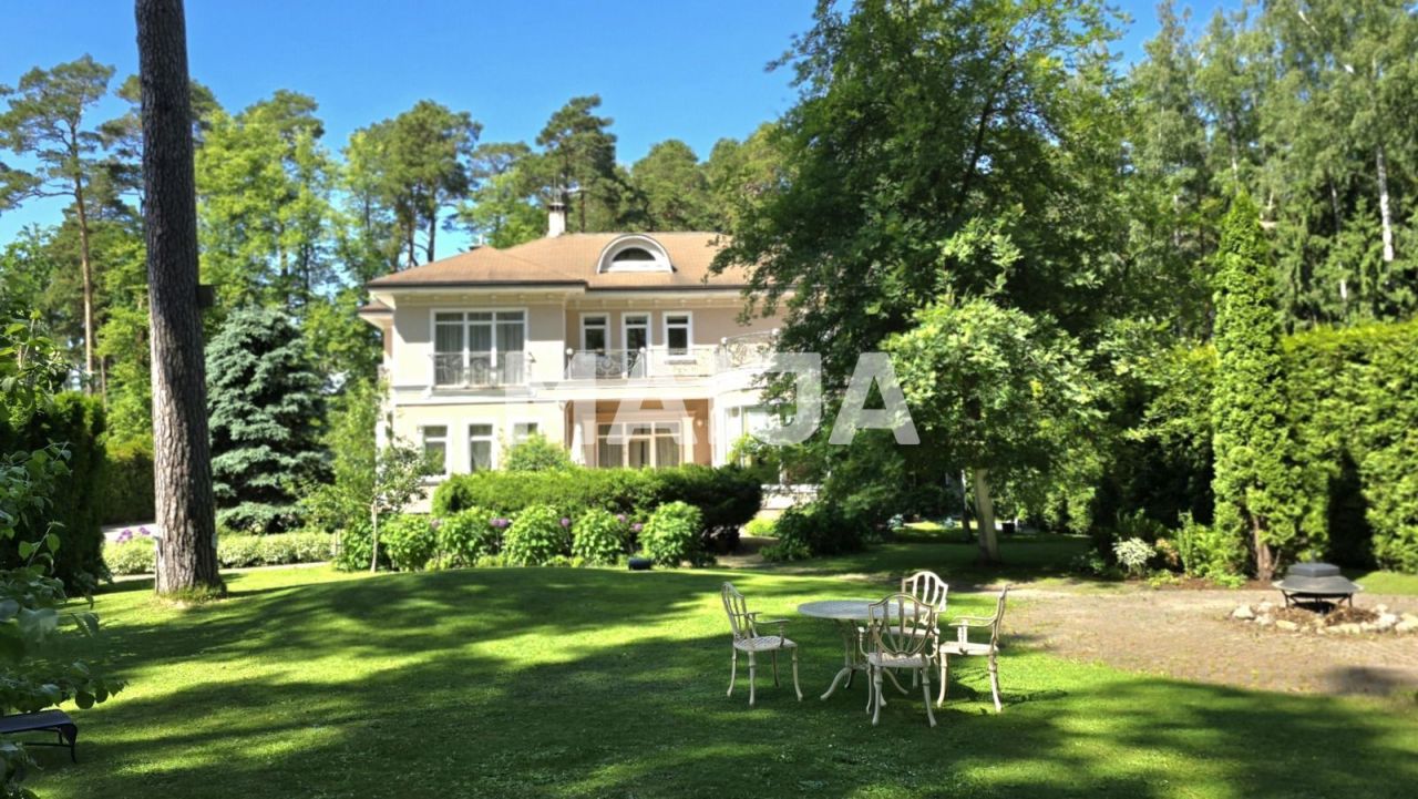 Дом в Юрмале, Латвия, 450 м² - фото 1