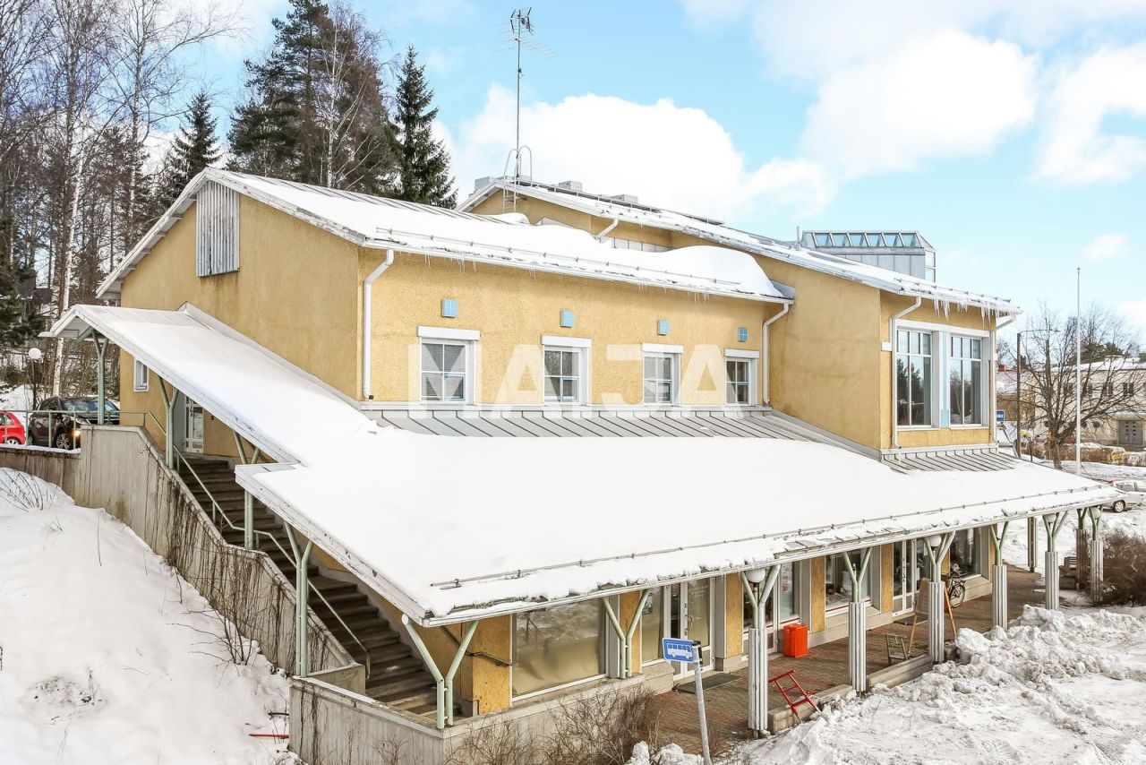 Офис в Холлола, Финляндия, 80 м² - фото 1