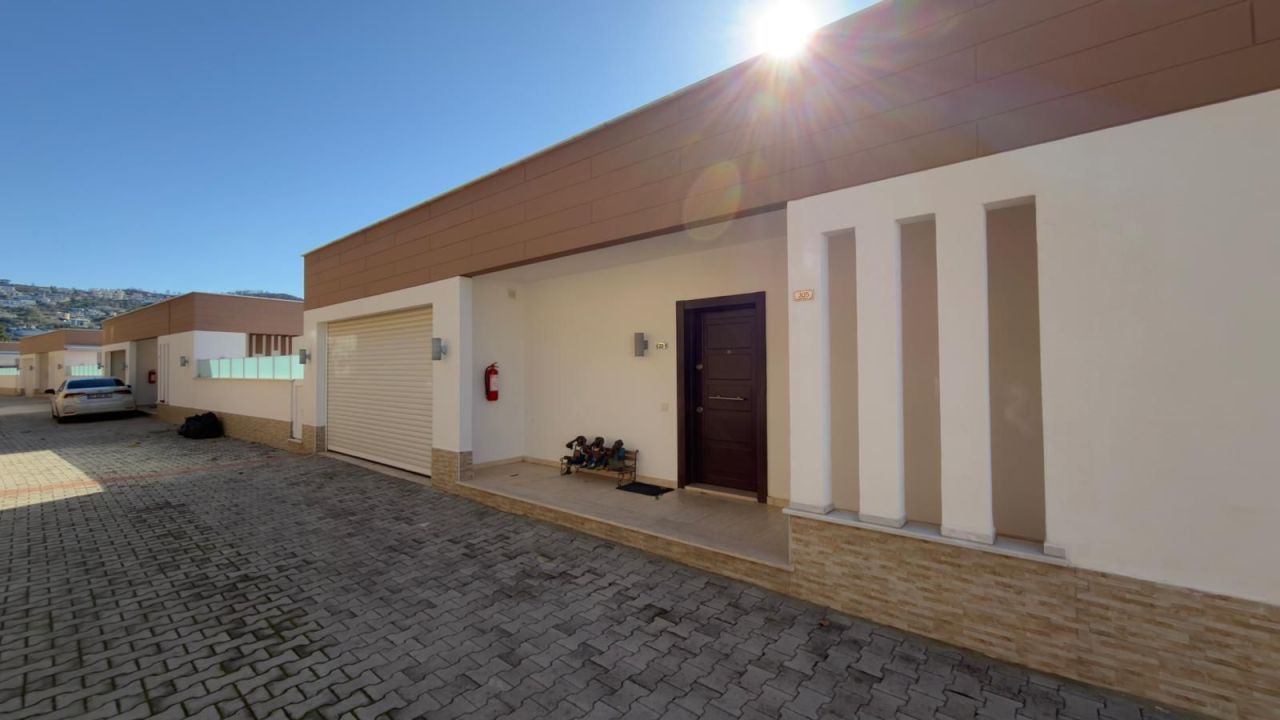 Вилла в Алании, Турция, 370 м² - фото 16