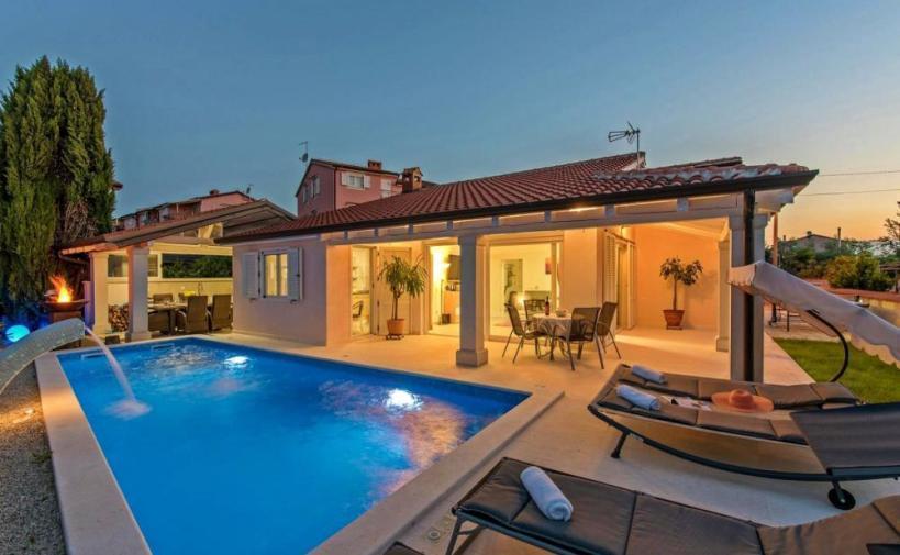 Вилла в Порече, Хорватия, 156 м² - фото 1