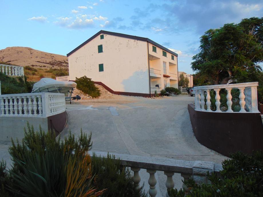 Отель, гостиница на острове Паг, Хорватия, 405 м² - фото 3