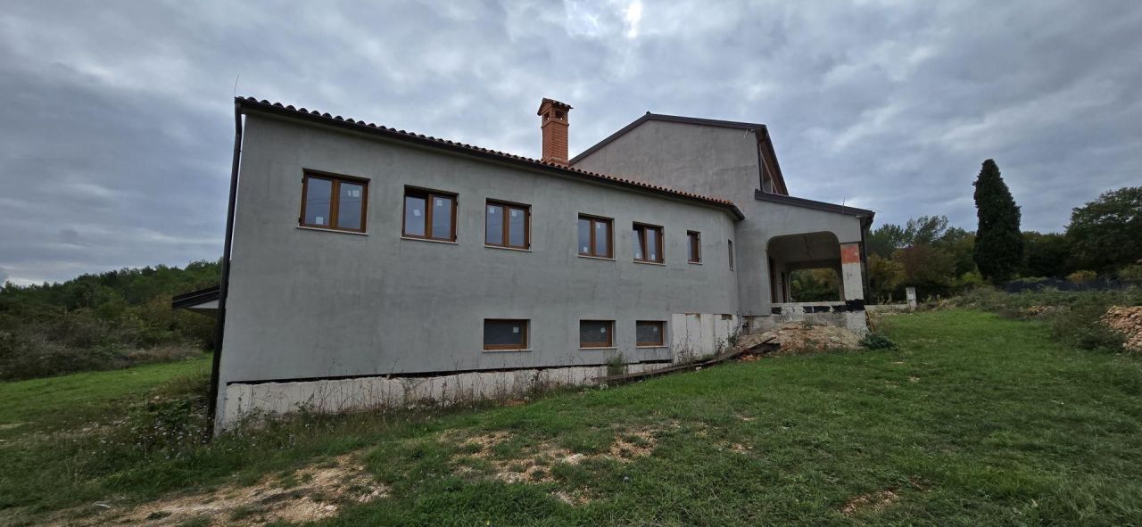 Вилла в Ровини, Хорватия, 550 м² - фото 5