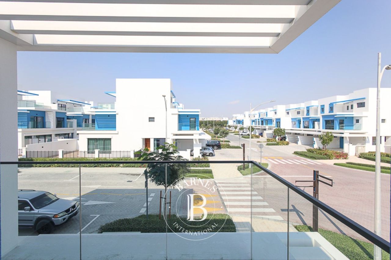 Таунхаус в Дубае, ОАЭ, 215.1 м² - фото 1