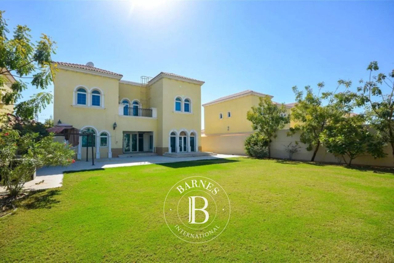 Вилла в Дубае, ОАЭ, 284.6 м² - фото 1