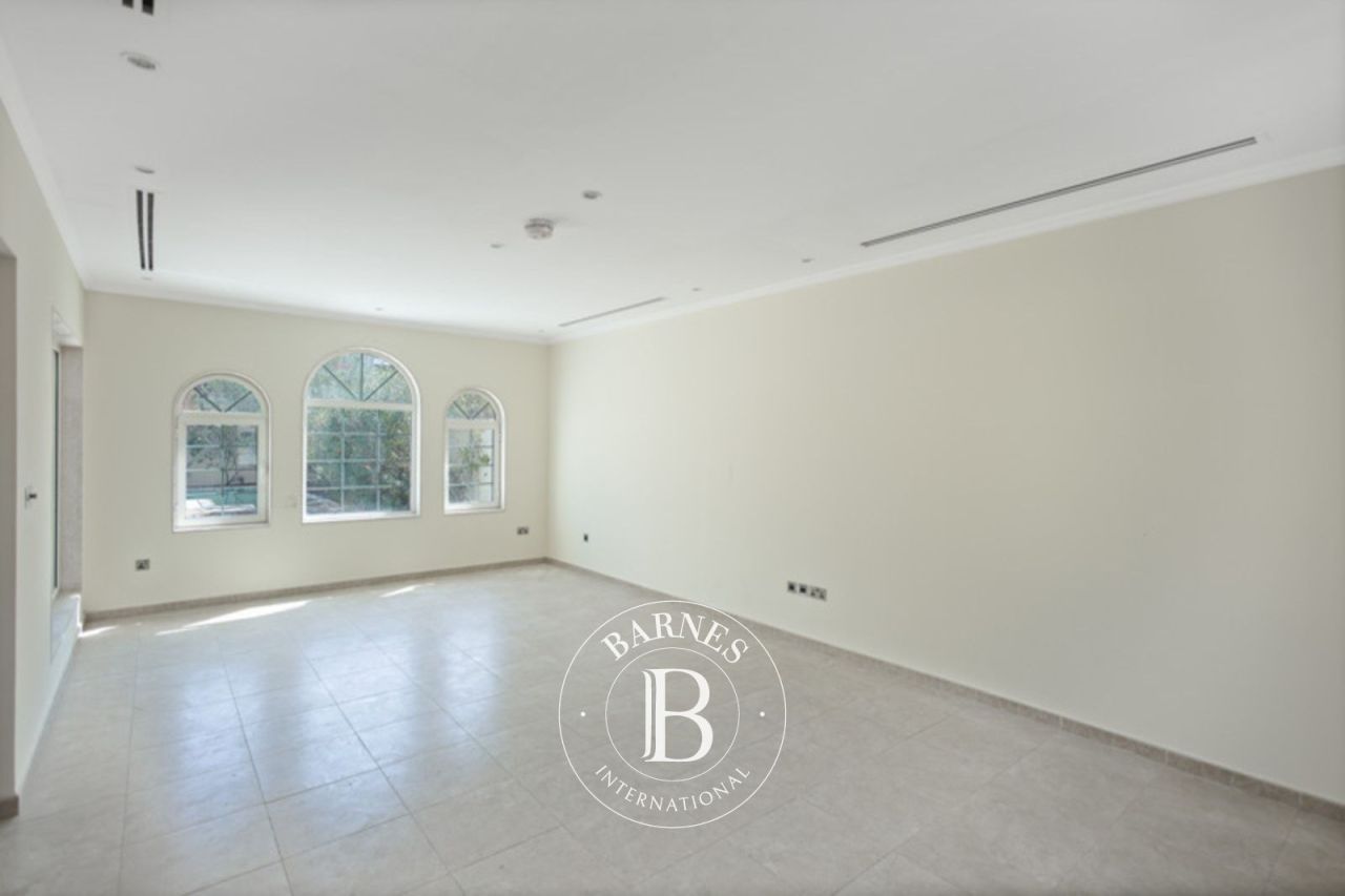 Вилла в Дубае, ОАЭ, 284.6 м² - фото 2