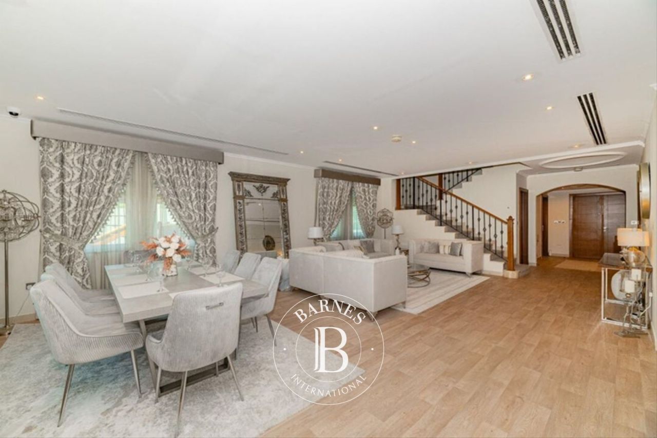 Вилла в Дубае, ОАЭ, 402.7 м² - фото 3