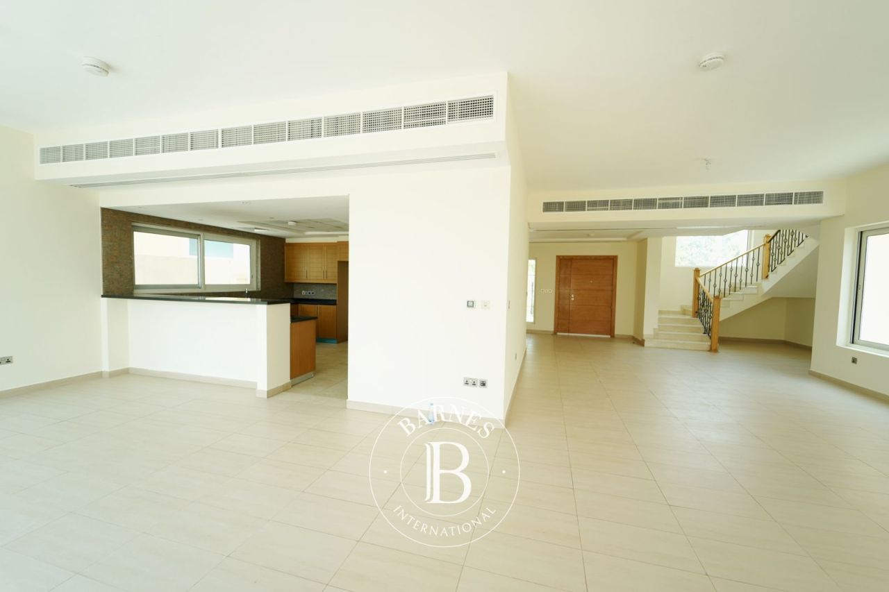 Вилла в Дубае, ОАЭ, 454.5 м² - фото 4