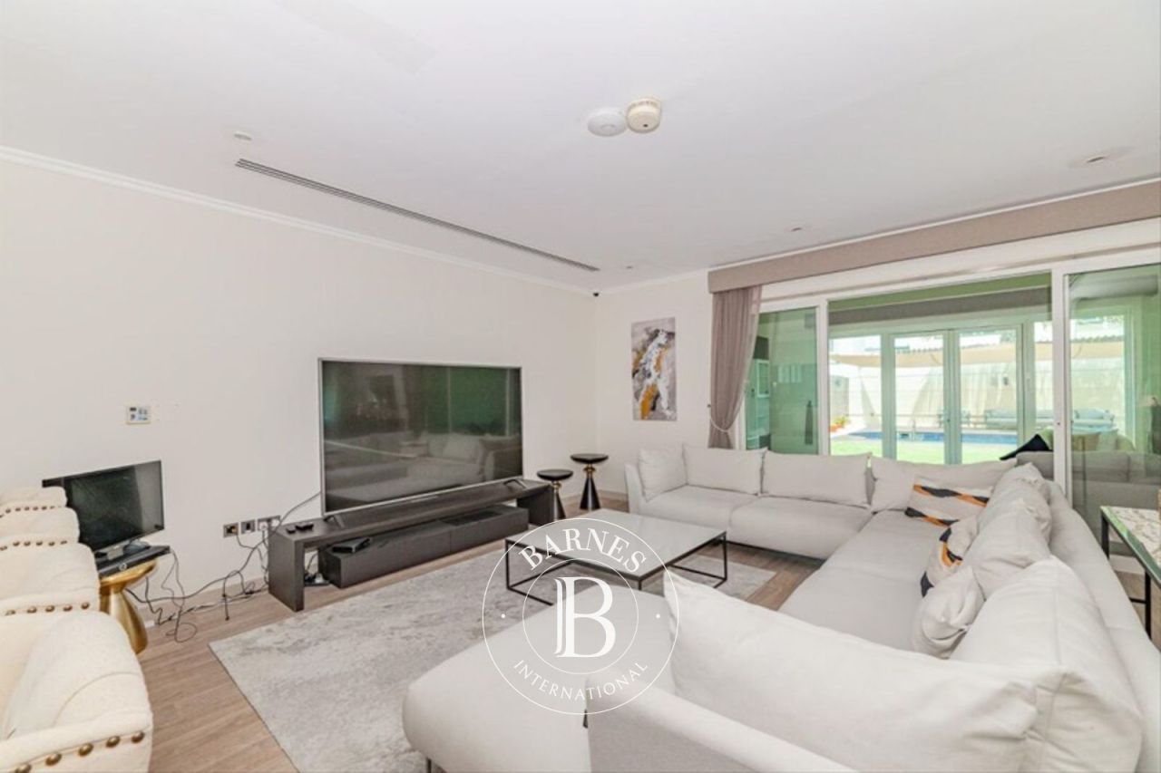 Вилла в Дубае, ОАЭ, 402.7 м² - фото 7