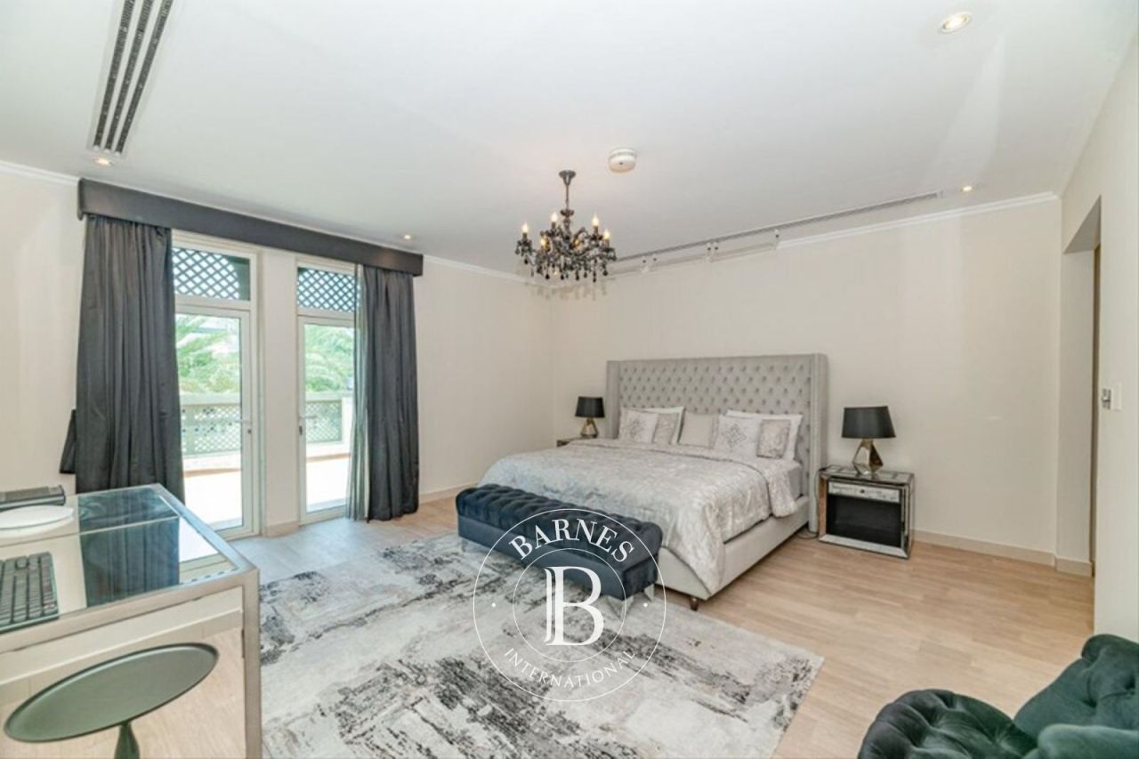 Вилла в Дубае, ОАЭ, 402.7 м² - фото 8