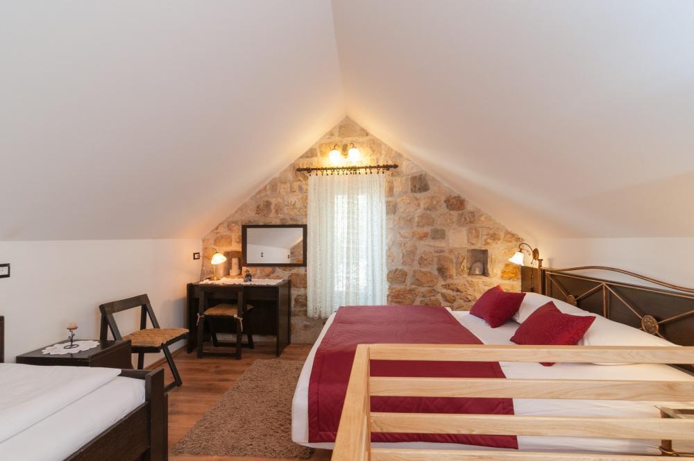 Отель, гостиница Nemira, Хорватия, 350 м² - фото 15