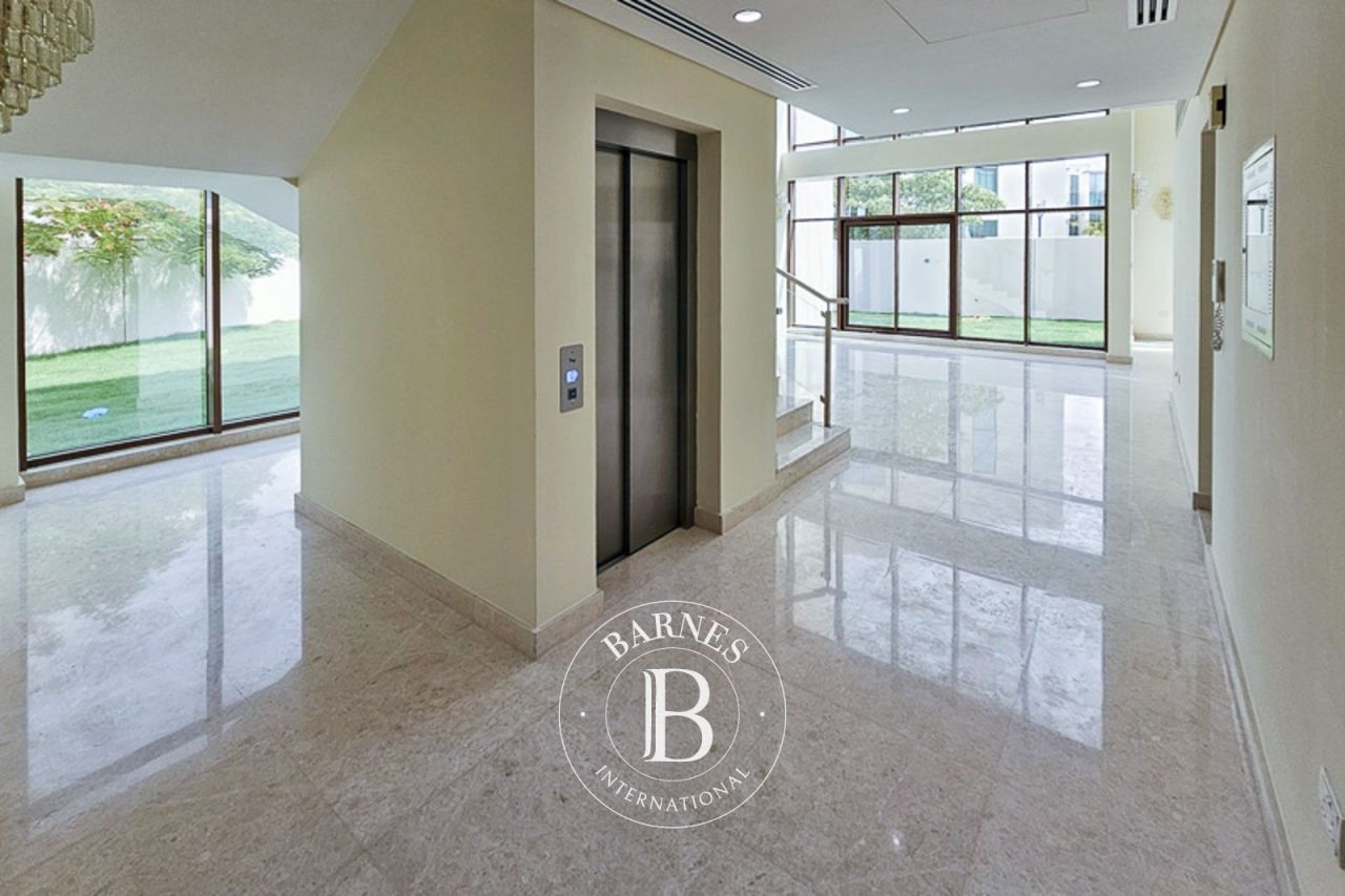 Вилла в Дубае, ОАЭ, 679.6 м² - фото 12