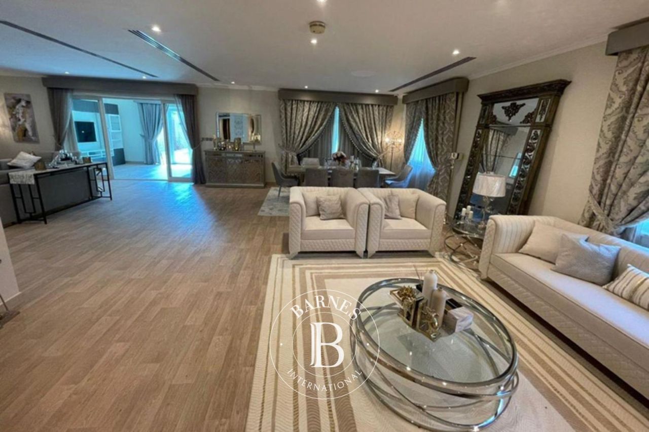 Вилла в Дубае, ОАЭ, 402.7 м² - фото 15