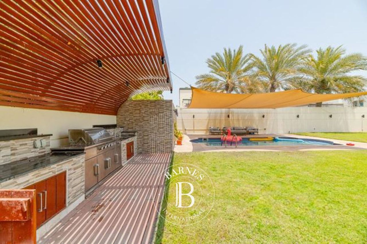 Вилла в Дубае, ОАЭ, 402.7 м² - фото 17