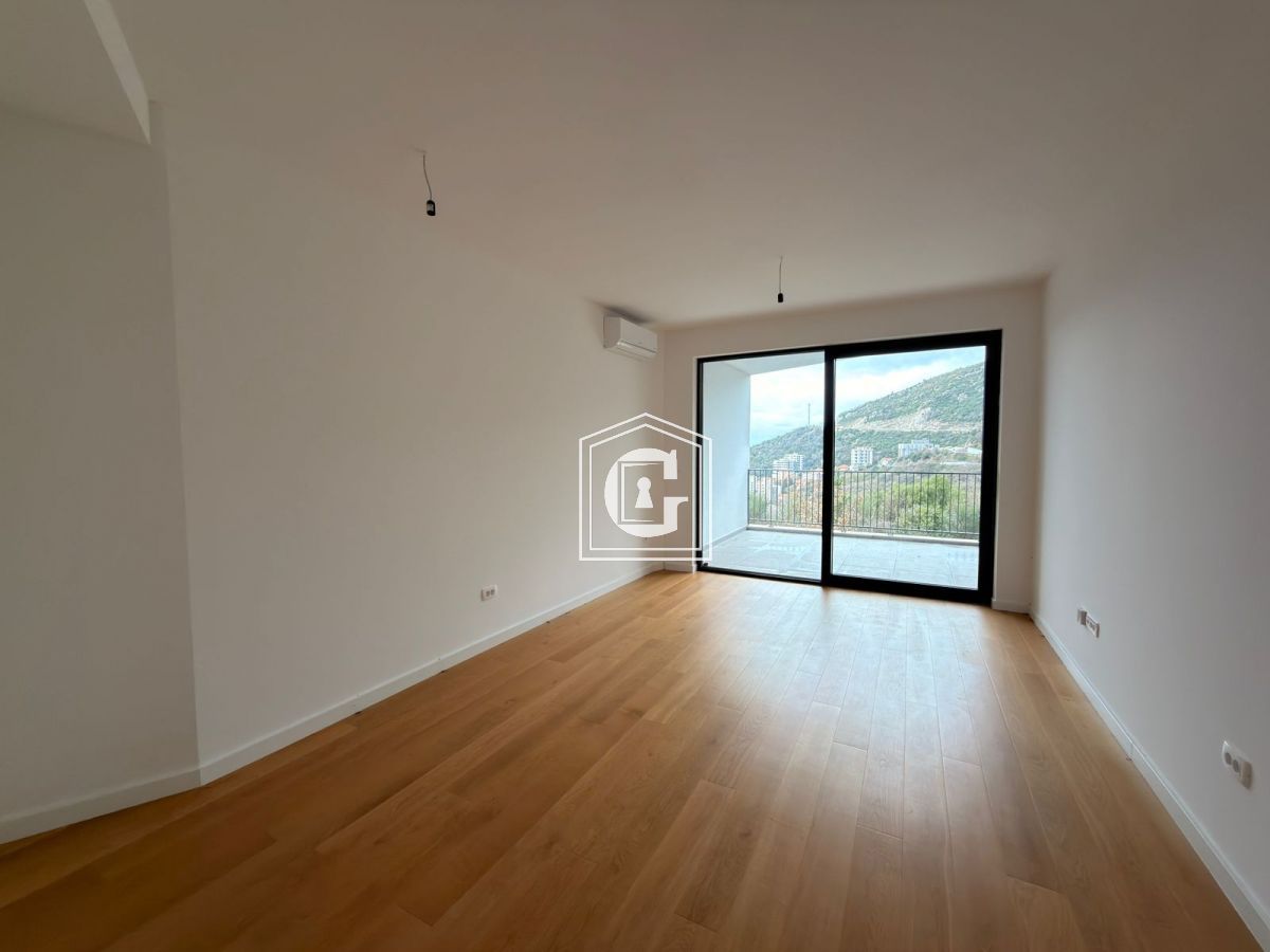 Апартаменты в Бечичи, Черногория, 60 м² - фото 1