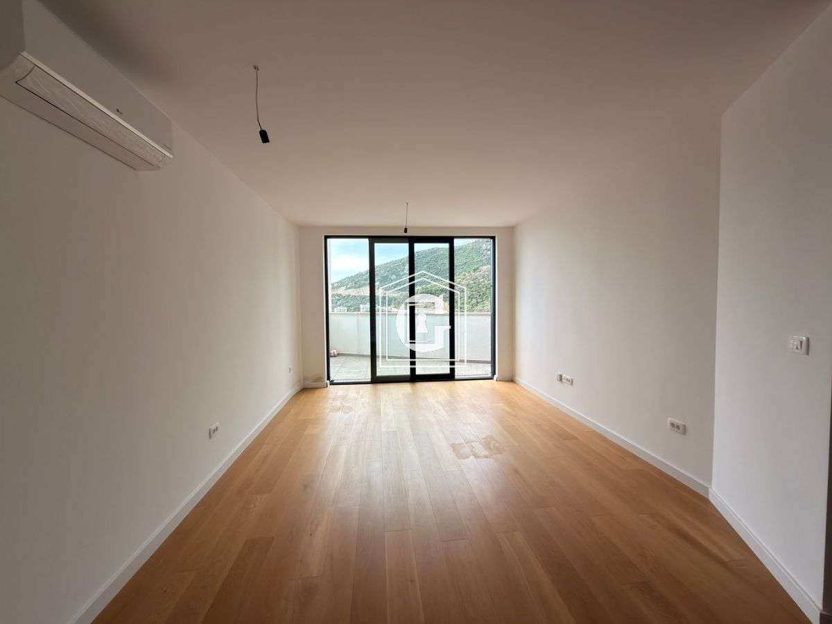 Апартаменты в Бечичи, Черногория, 54 м² - фото 1