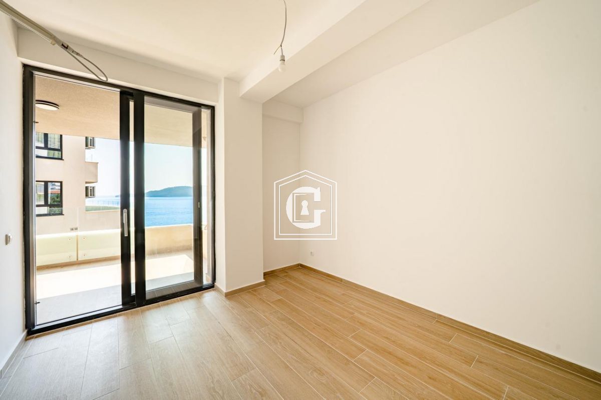 Апартаменты в Бечичи, Черногория, 72 м² - фото 1