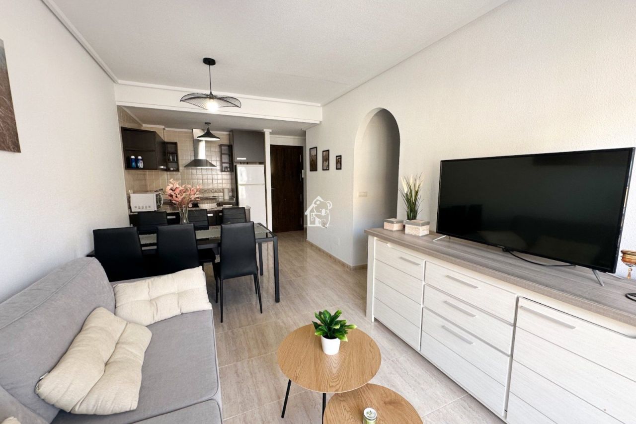 Апартаменты в Сан-Мигель де Салинас, Испания, 90 м² - фото 1