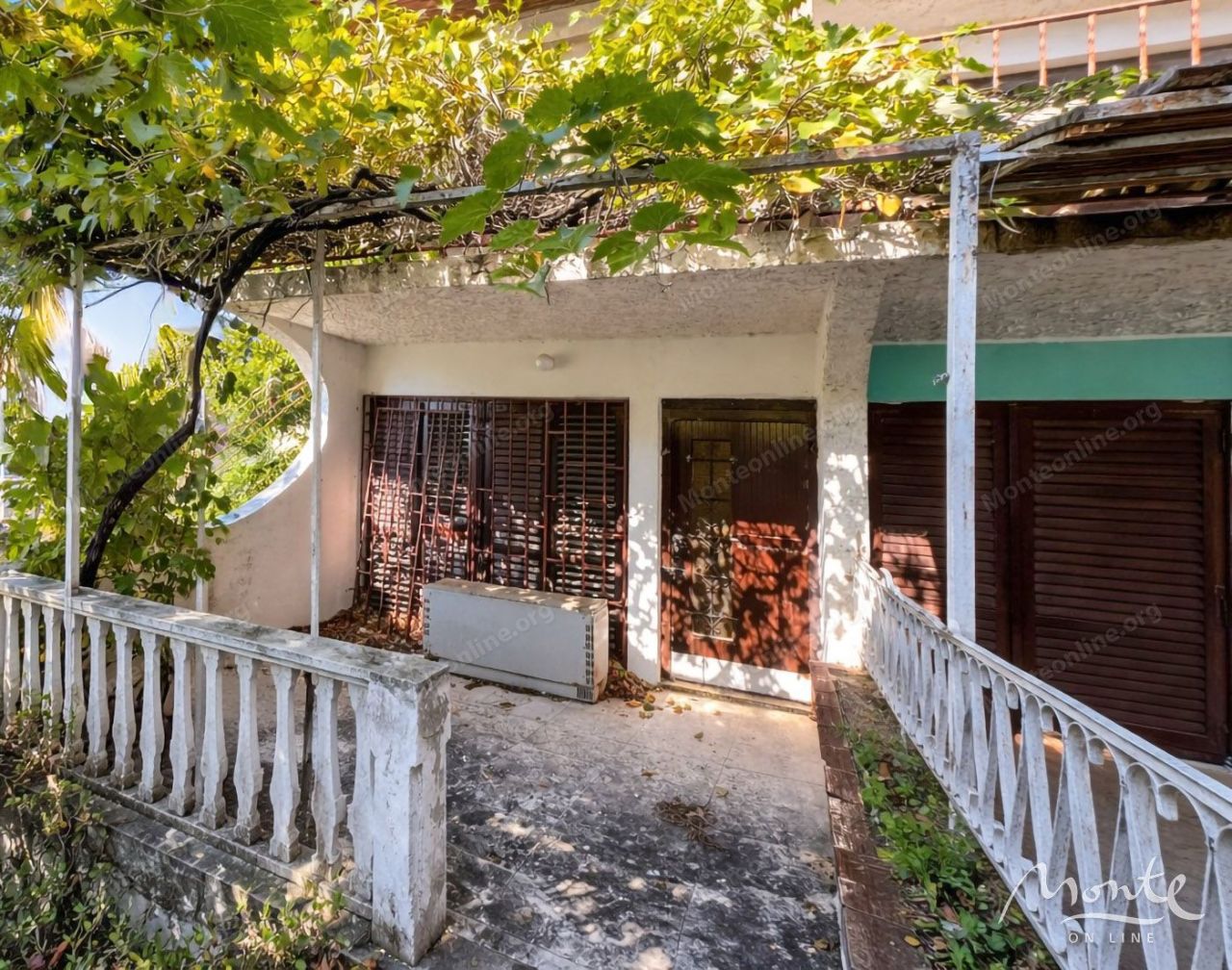 Вилла в Баре, Черногория, 76 м² - фото 1