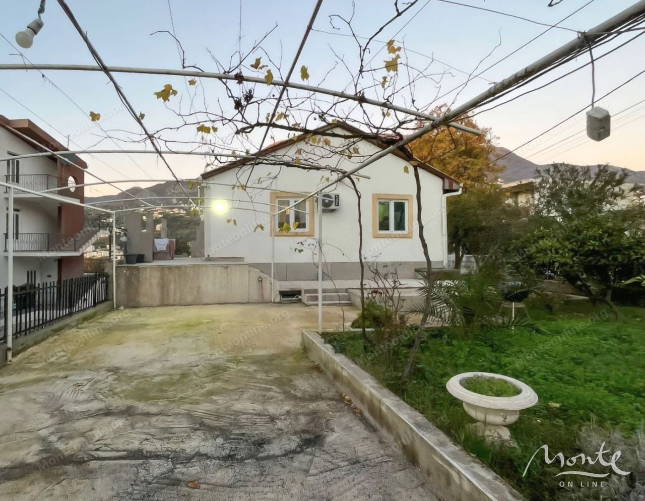 Вилла в Добра Воде, Черногория, 168 м² - фото 1