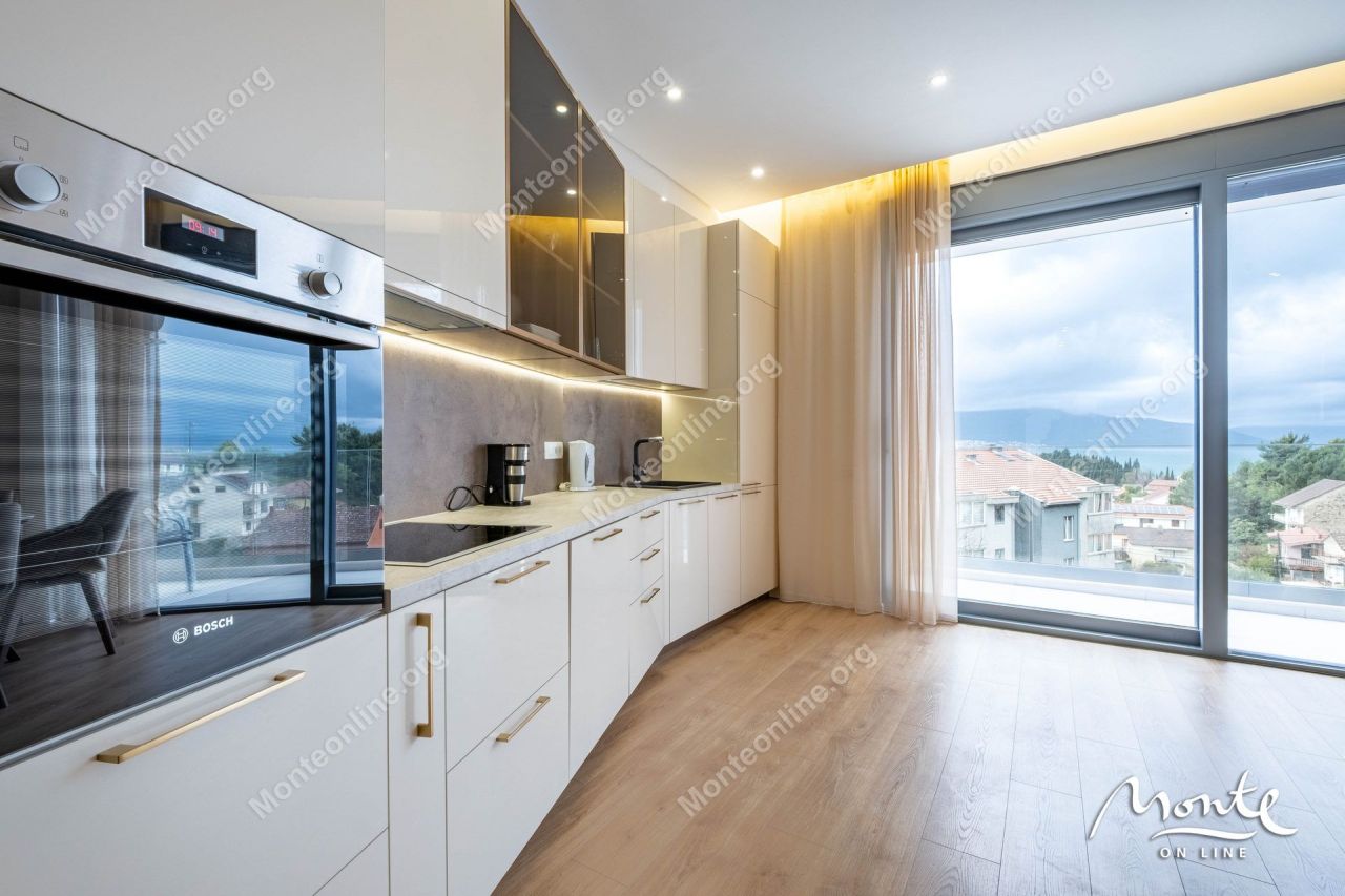 Апартаменты в Тивате, Черногория, 76 м² - фото 9