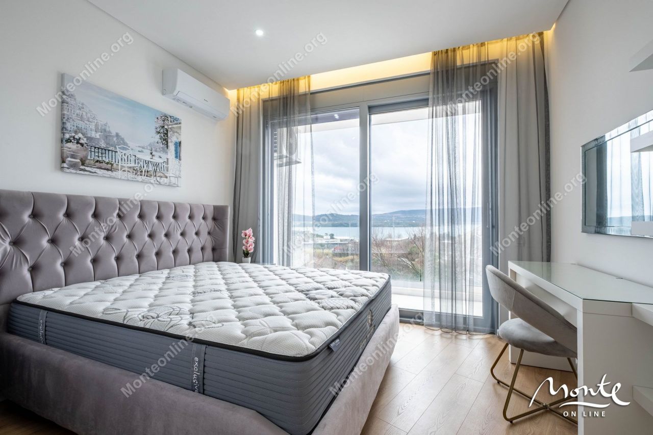 Апартаменты в Тивате, Черногория, 76 м² - фото 19