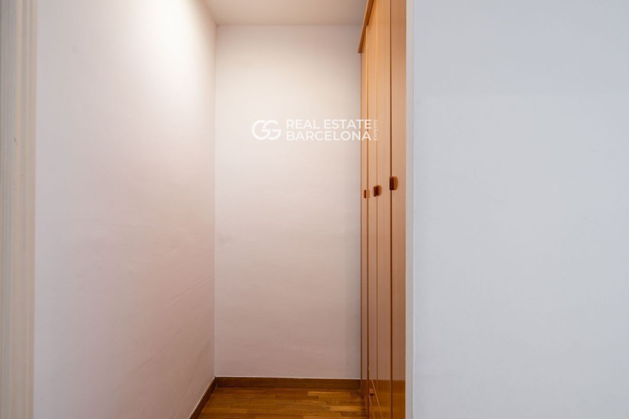 Квартира в Барселоне, Испания, 79 м² - фото 11