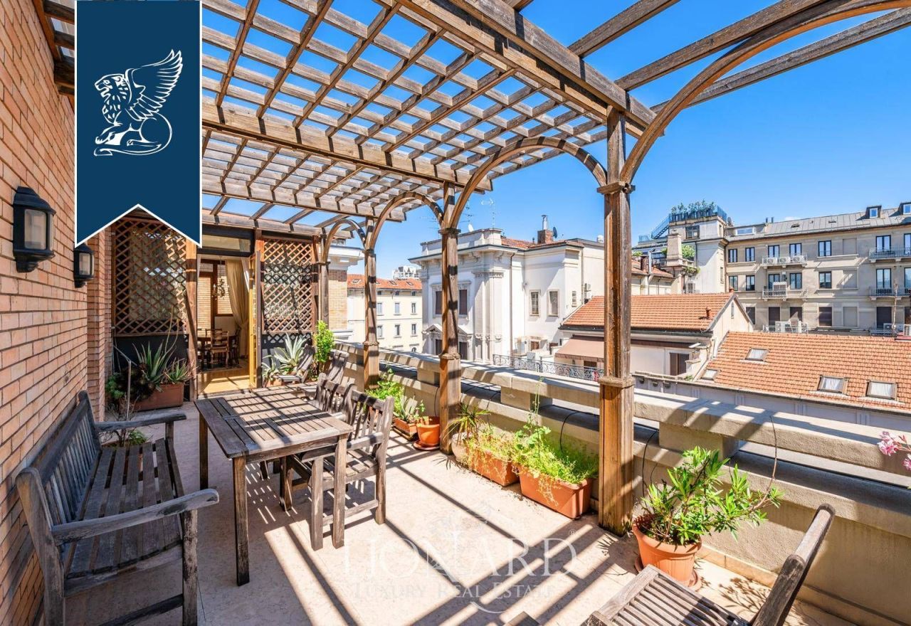 Апартаменты в Милане, Италия, 200 м² - фото 12