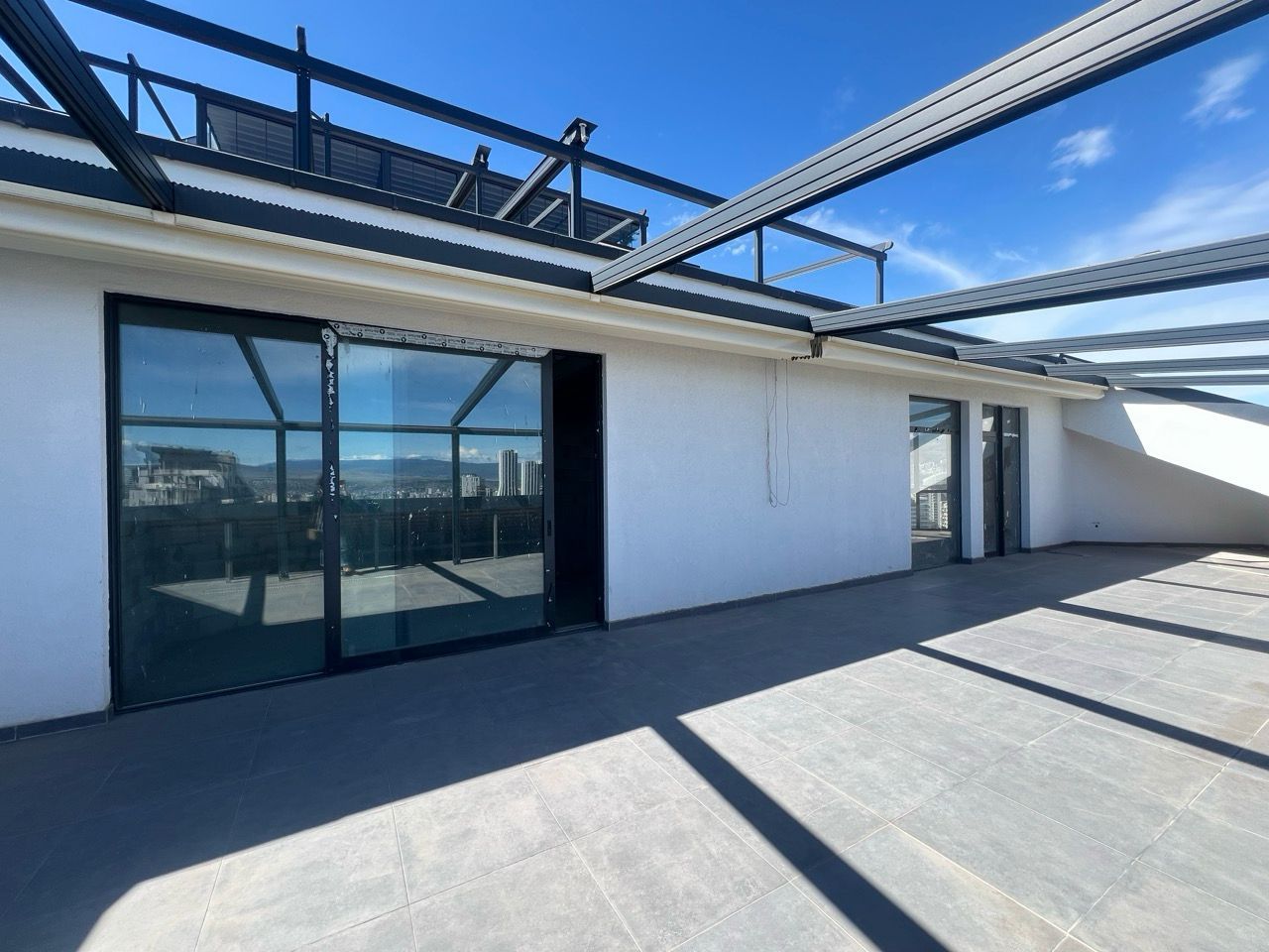 Квартира в Тбилиси, Грузия, 325 м² - фото 1