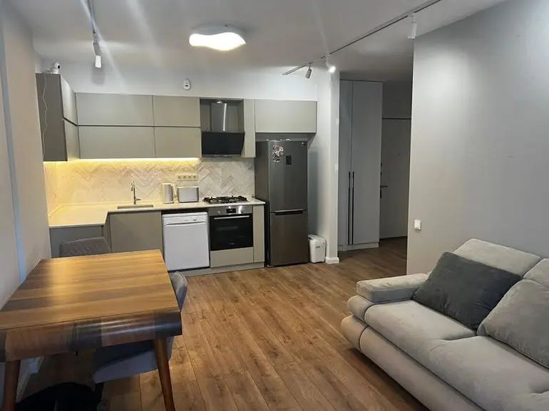 Квартира в Тбилиси, Грузия, 82 м² - фото 2