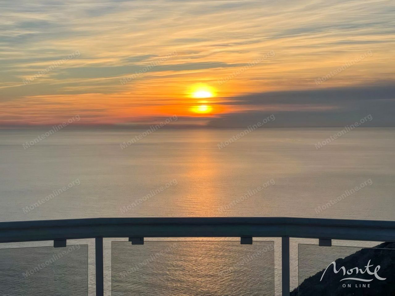 Апартаменты в Добра Воде, Черногория, 241 м² - фото 2