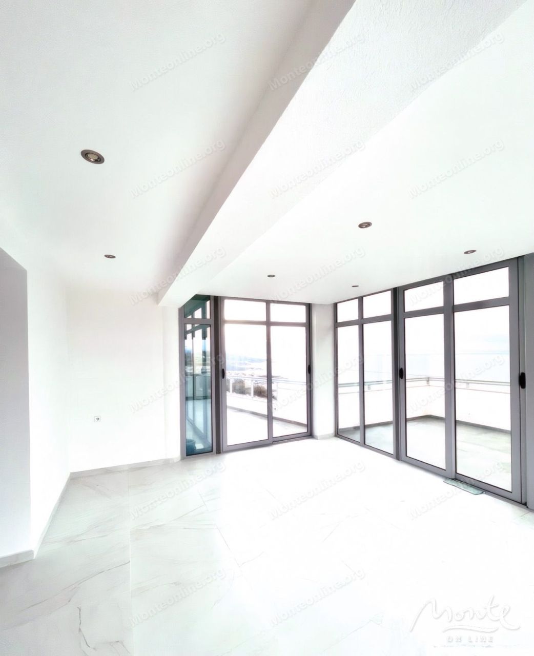 Апартаменты в Добра Воде, Черногория, 241 м² - фото 10